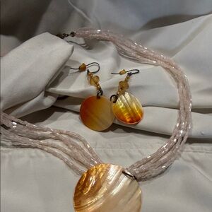 Lustrous Gold and Orange Shell Pendant Necklace Set